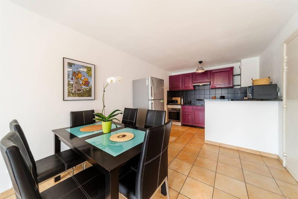 Jade - Appt 2 Chb - 4 Personnes - A 200 M Du Lagon De Saint-Pierre - Residence Avec Belle Piscine Et Parking Prive - Sur Le Front De Mer Et A 2 Pas Du Centre-Ville De St-Pierre エクステリア 写真